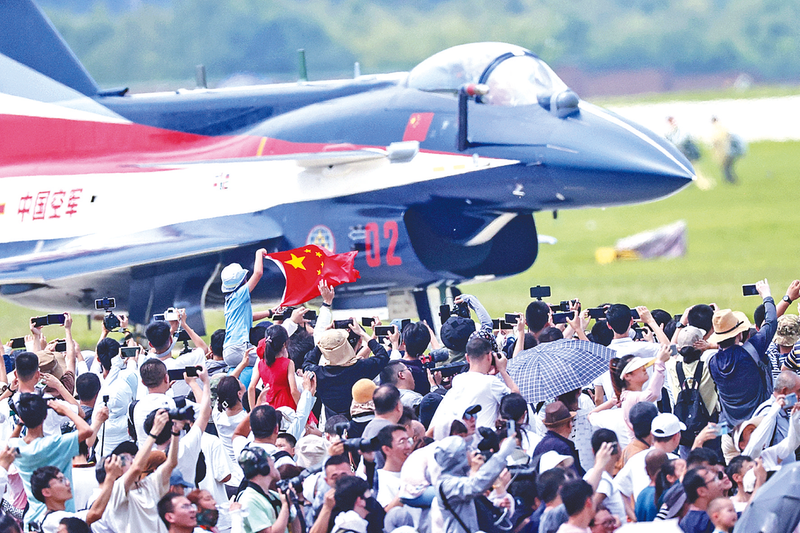 操烂小骚逼视频免费看电影长春航空展迎来首个公众日